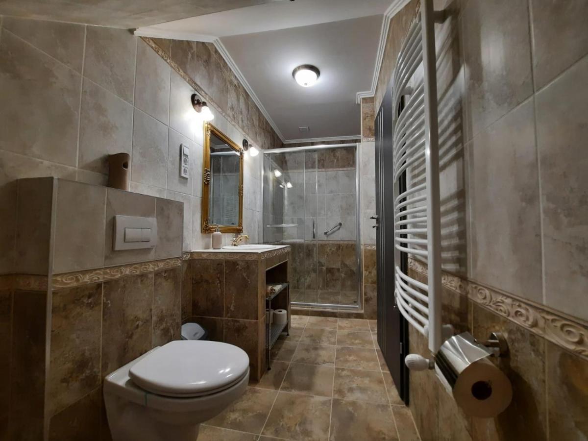 Borostyan Panzio Bed and Breakfast Debrecen Exteriör bild