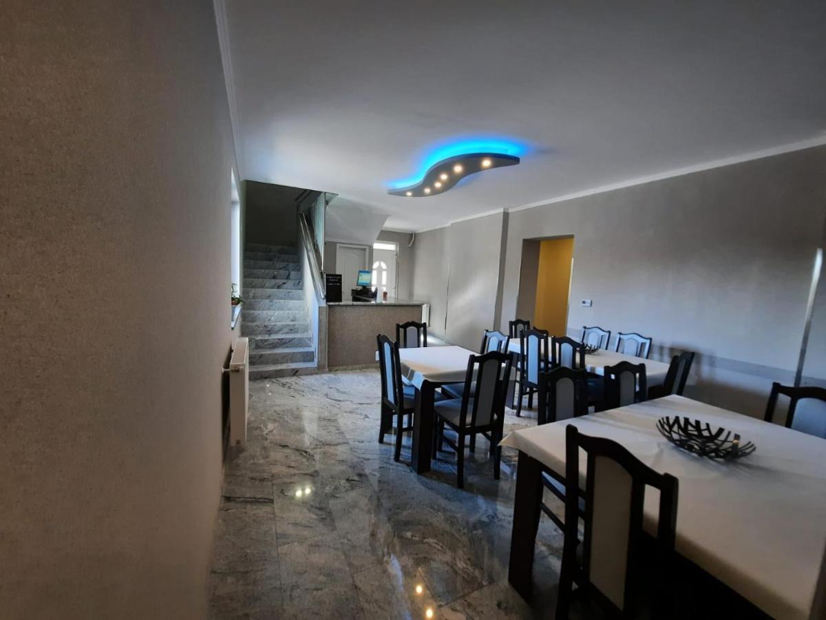 Borostyan Panzio Bed and Breakfast Debrecen Exteriör bild