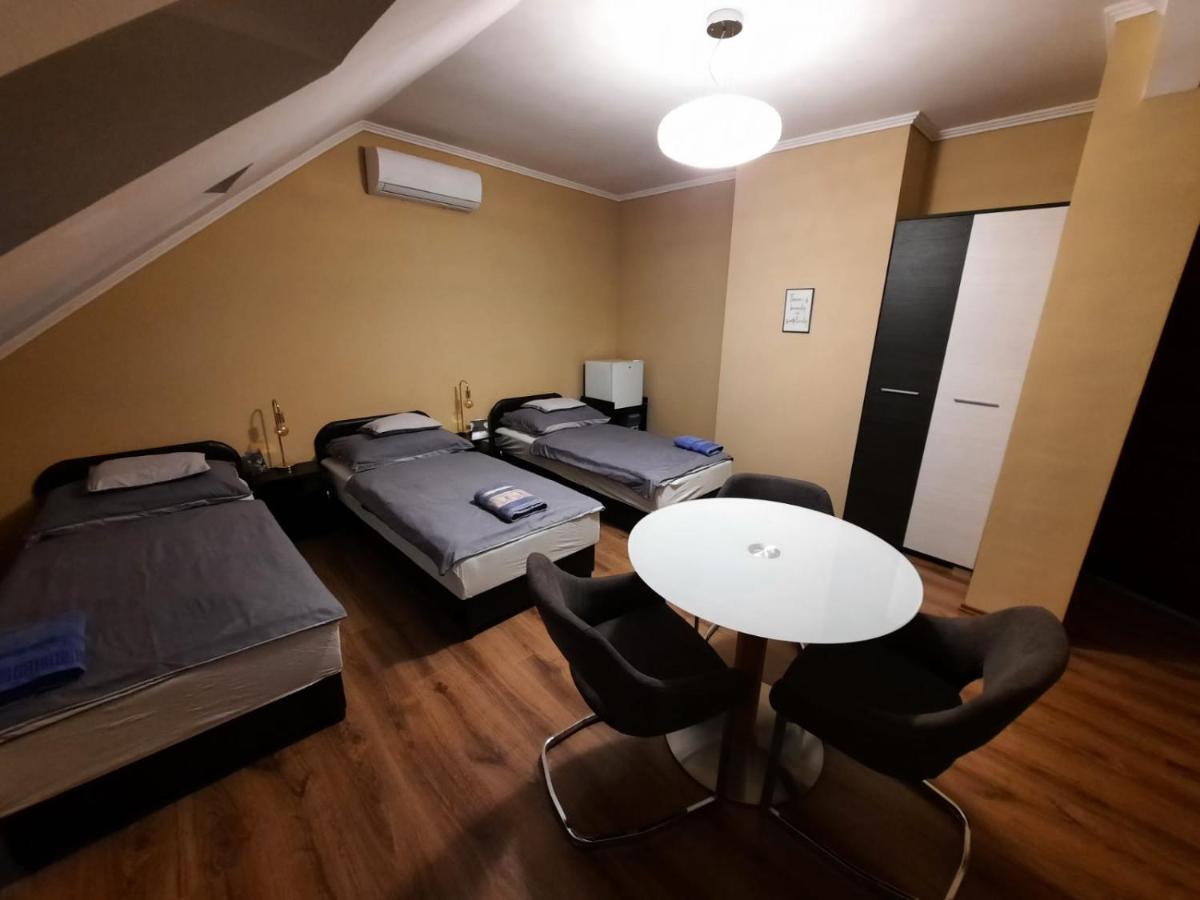 Borostyan Panzio Bed and Breakfast Debrecen Exteriör bild