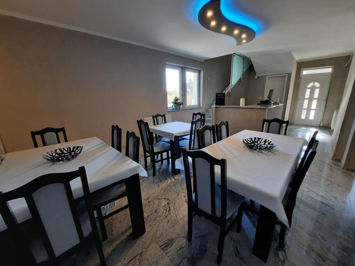 Borostyan Panzio Bed and Breakfast Debrecen Exteriör bild