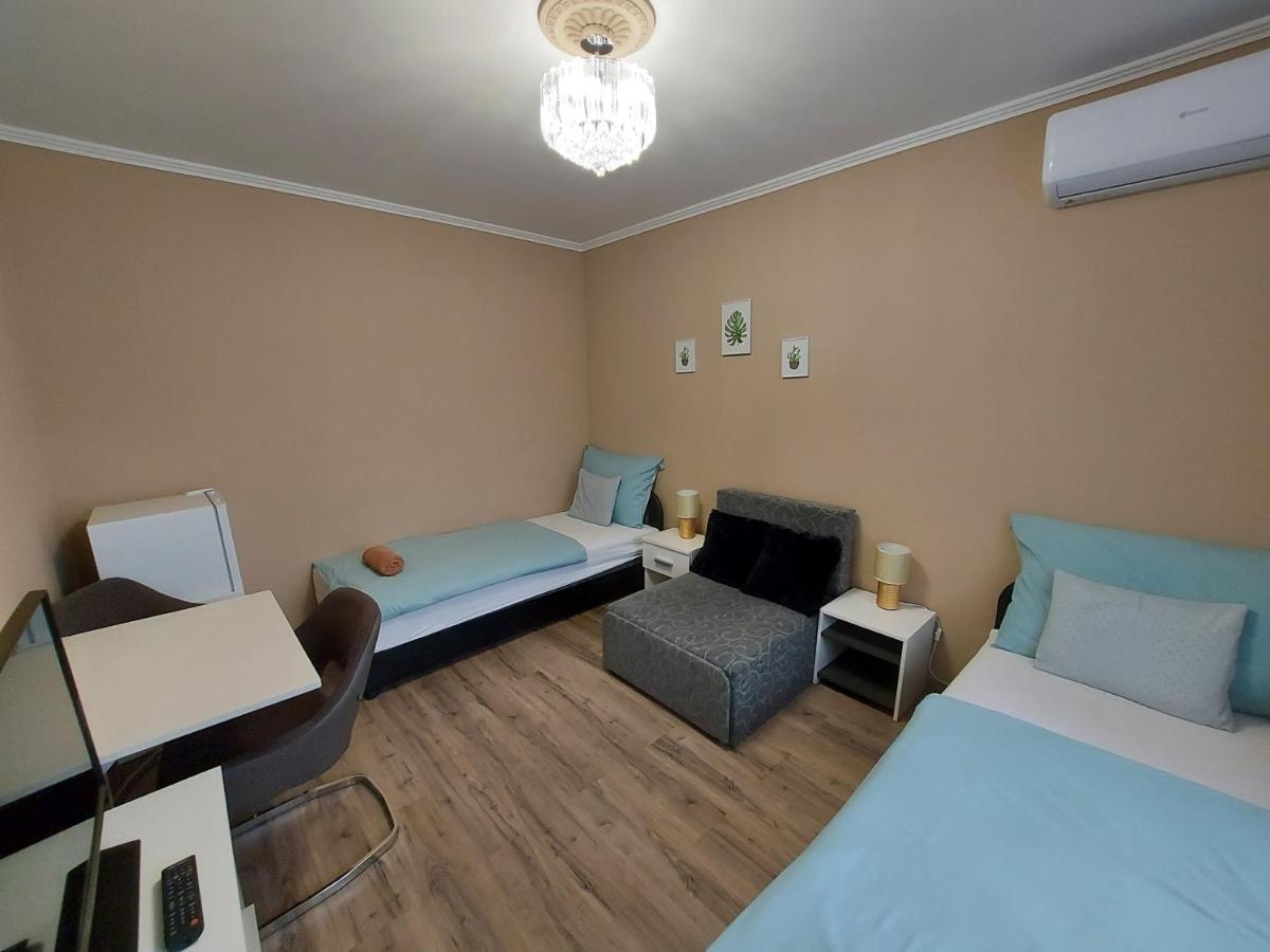 Borostyan Panzio Bed and Breakfast Debrecen Exteriör bild