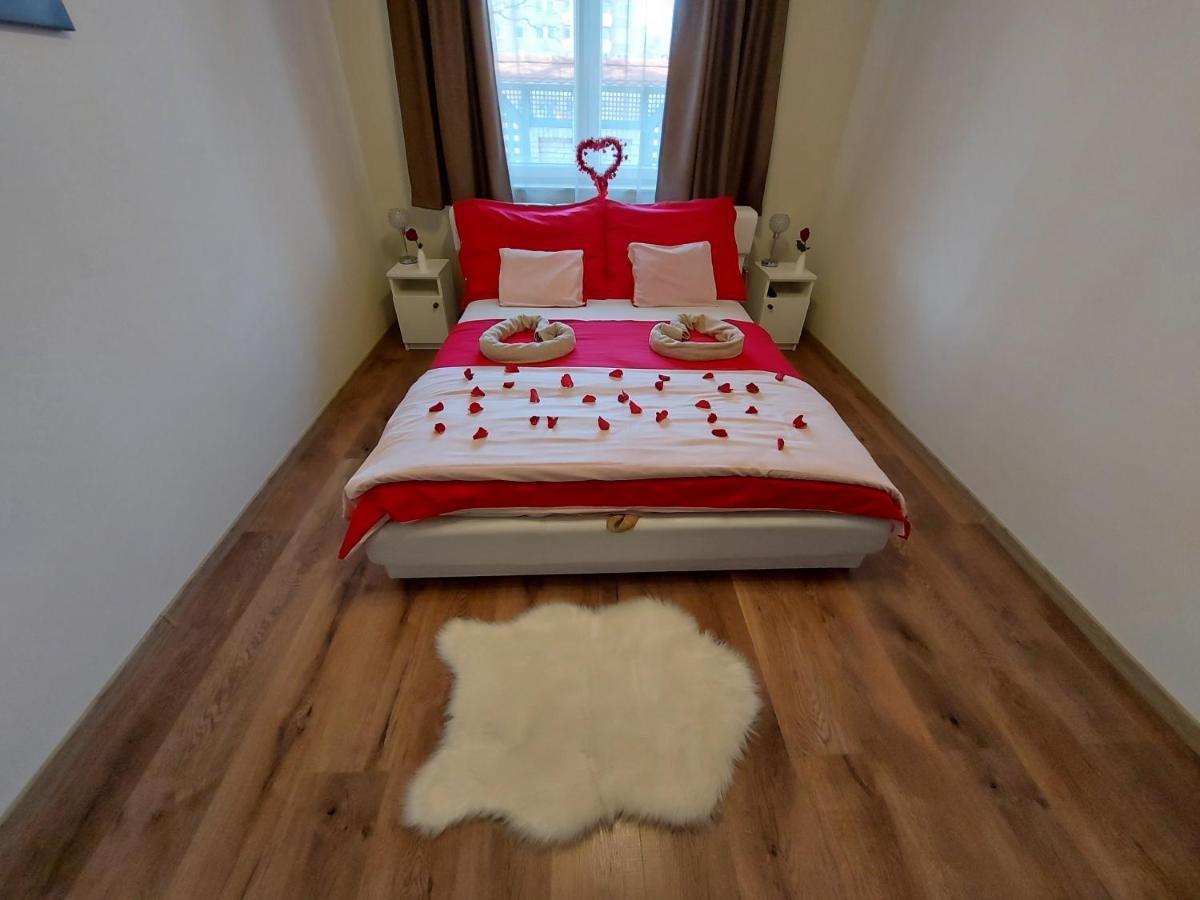 Borostyan Panzio Bed and Breakfast Debrecen Exteriör bild