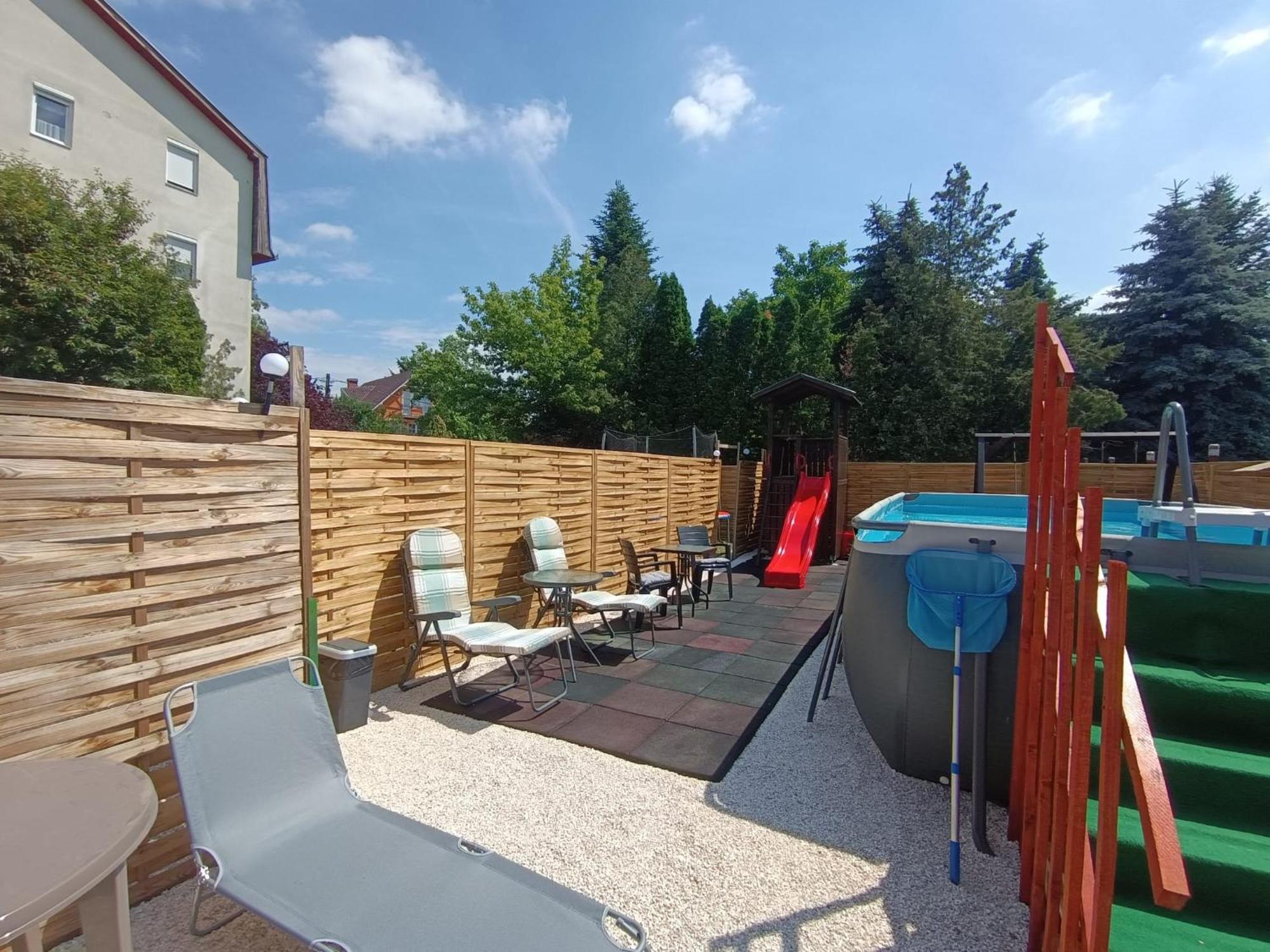Borostyan Panzio Bed and Breakfast Debrecen Exteriör bild