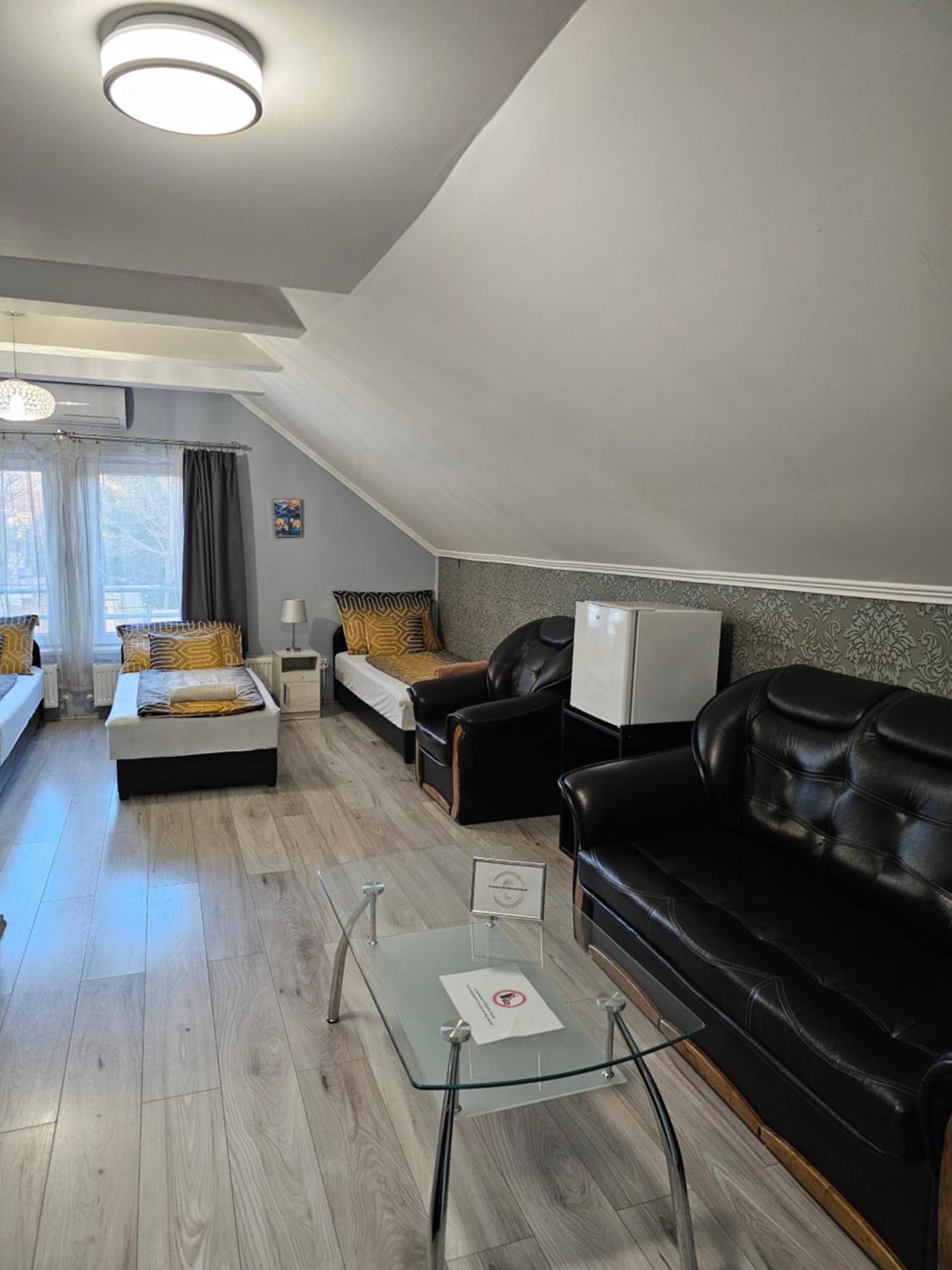 Borostyan Panzio Bed and Breakfast Debrecen Exteriör bild